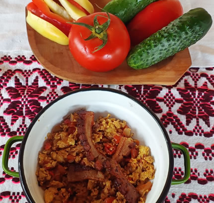 Ratătă cu poprici și cu porodici